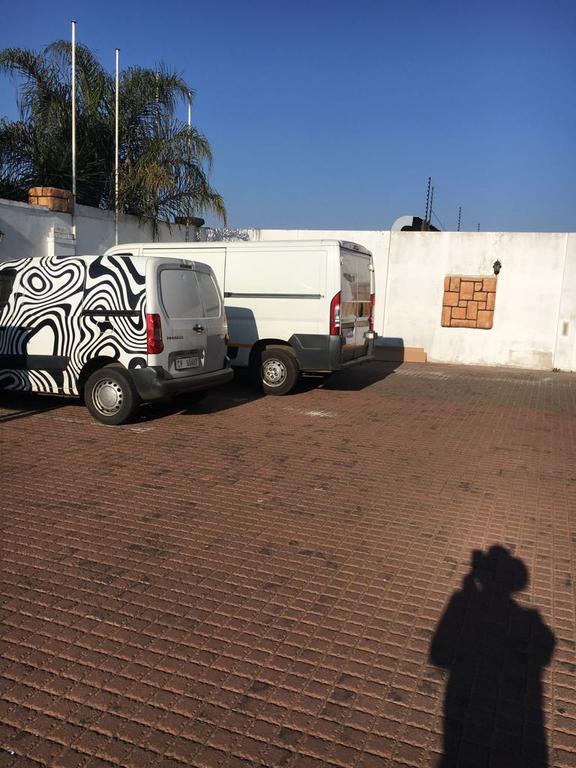 Tassili Lodge Kempton Park Exterior foto